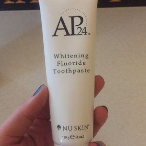 AP24 whitening system*